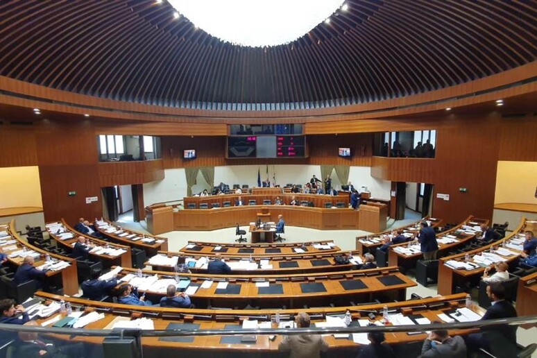 Visita guidata al Consiglio Regionale della Sardegna Scuola primaria via D'Annunzio